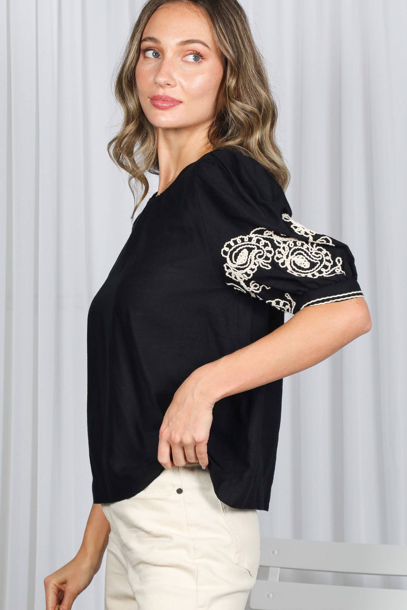Paisley Embroidered 100%Cotton Puff Sleeve Blouse VT83087