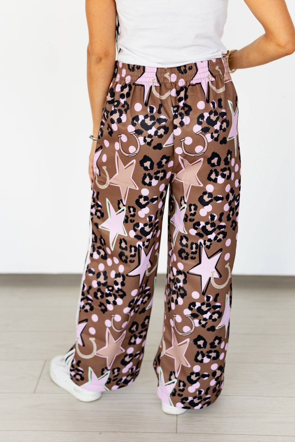 VR57 BROWN STAR HORSESHOE PANTS