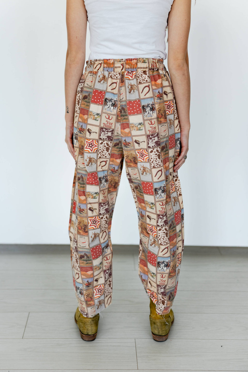 TH2107 BROWN WESTERN SQUARE BARREL PANT (7 Piece)
