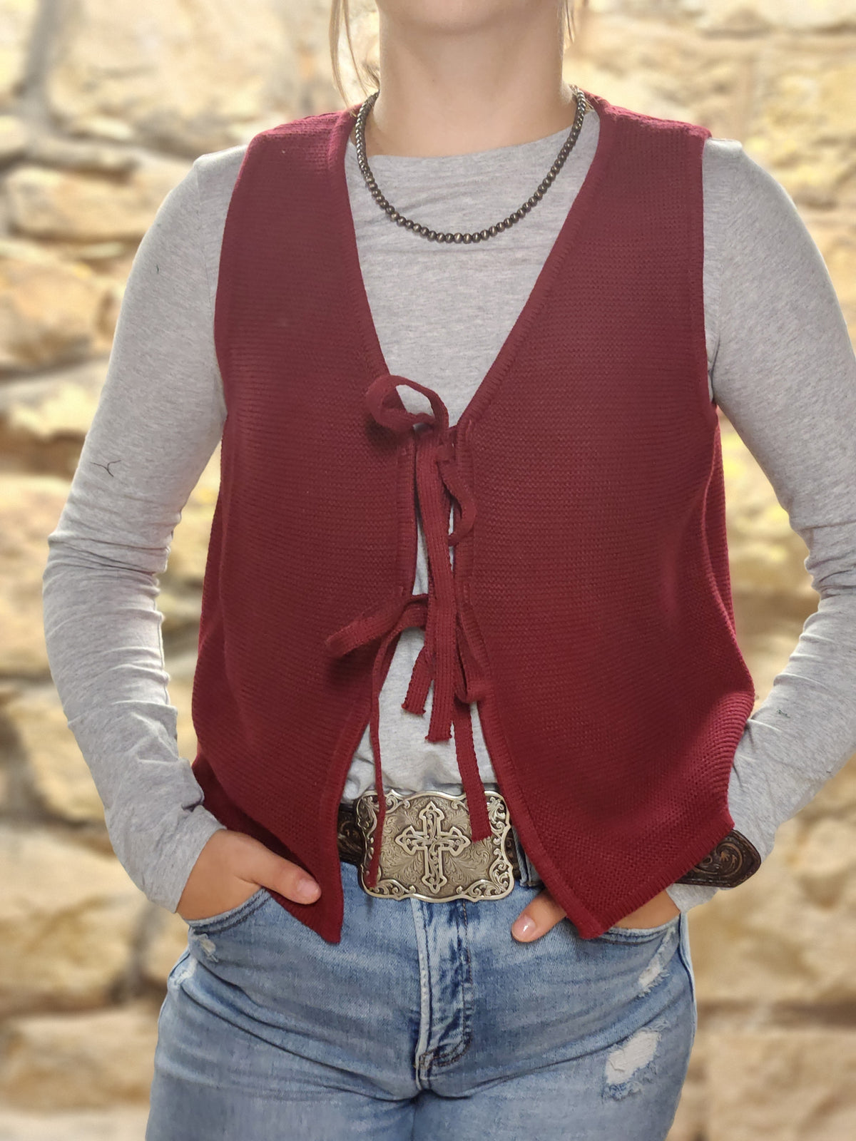 KNIT VEST