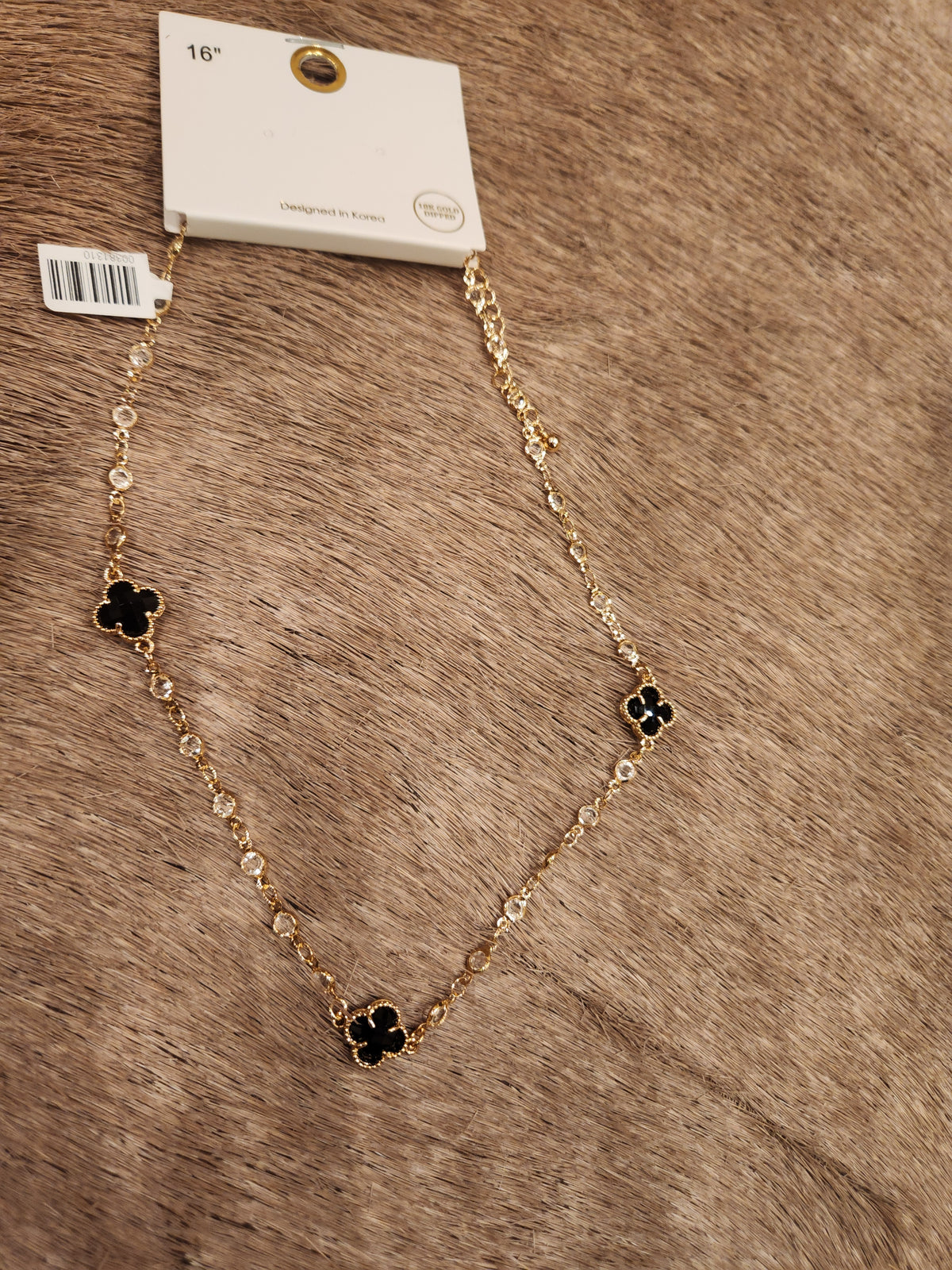 CLOVER NECKLACE